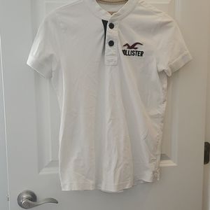 ❗5 for $25❗Hollister tee AVAILABLE UNTIL 3/1